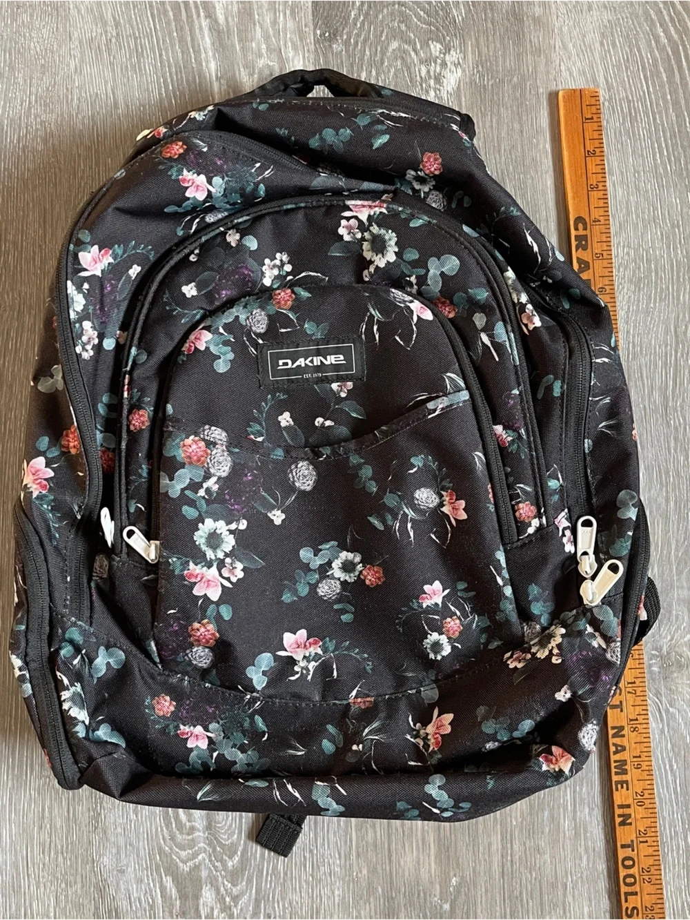Dakine Prom 25L Flora  Backpack. Holds 14” Laptop Insulated Pocket Floral